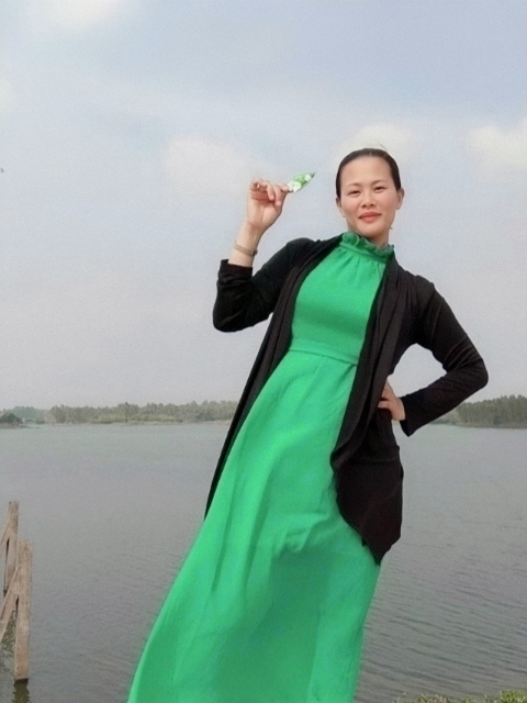 李梅的第二张照片--茂名认干亲服务网